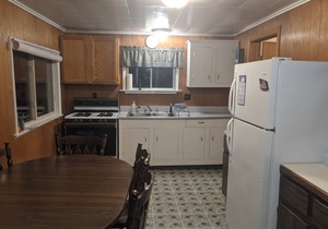 Moreno's Cottages Cabin #10 -2 Bed/2 Bath Adirondack 4 season Cabin in the pines