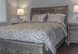 NEW luxury 4 BR condo in the heart of Bolton!