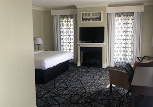 Niagara Crossing Hotel and Spa King Room