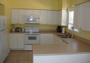 ONLY In-Town Neighborhood w/Restaurant, Bar, Pool/Hot Tub, Beach & Cart Access