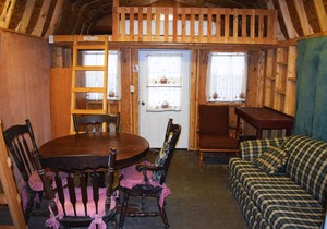 Private, Rustic Cabin Situated Near Hiking, Abrams Creek and Beautiful Scenery