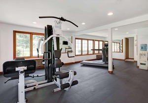 Ramada by Wyndham Flemington