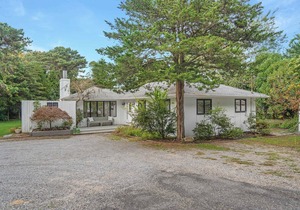 Southampton Retreat: Heated Pool, Hot Tub, Beach