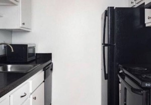 Spacious and Modern Hotel Suites with Heated Pool, Gym and Hot Tub!
