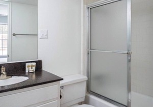 Spacious and Modern Hotel Suites with Heated Pool, Gym and Hot Tub!