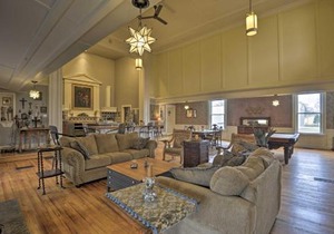 Spacious Pet-Friendly Home - Near Dundee Wineries!