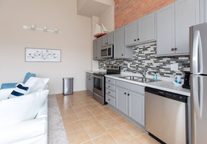 Spectacular Sandusky Bay Sunset Views for Four!