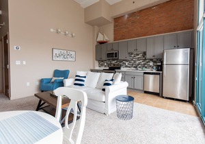 Spectacular Sandusky Bay Sunset Views for Four!