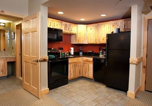 Suite + Fireplace & Balcony | Onsite Waterpark