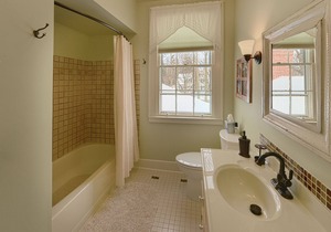 The Muir - Exclusive Ensuite, Garden View