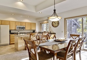 The Ridge at Sunriver - Condo #16 - Access provided to onsite seasonal swimming pool & tennis facilities, year-round hot tub plus 4 bikes