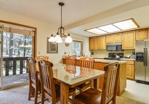 The Ridge at Sunriver - Condo #09 - Access provided to onsite seasonal swimming pool & tennis facilities, year-round hot tub plus 4 bikes