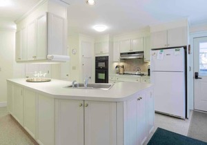 This house is a 4 bedroom(s), 2.5 bathrooms, located in Manchester, VT.