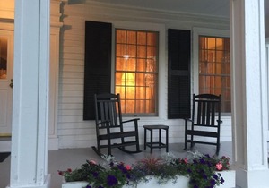 This house is a 6 bedroom(s), 5.5 bathrooms, located in Manchester, VT.