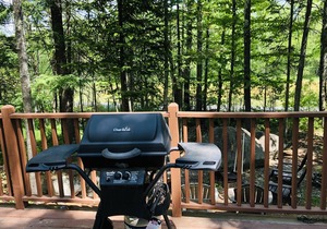 Three Bedroom Cottage in Point Sebago
