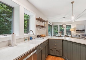 Topnotch 384D: 3 br, fireplace, a/c, sauna, resort amenities!