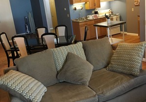 Traveler Dream Space in the Center of Downtown Bennington Steps From Everything!