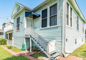 Triplex steps from beach - each home has central AC, full kitchen & private W/D