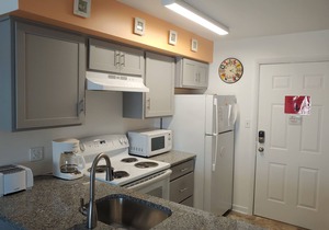 Two-level condo with balcony, AC, pool & dock - blocks to beach/Northside Park