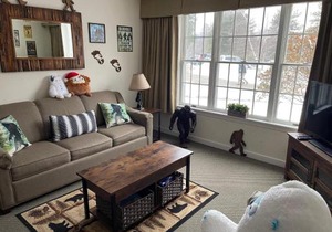 Unique Yeti-Theme Ski On Off Suite Jiminy-Sleeps 4
