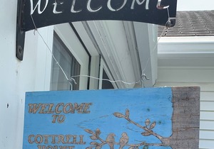 Walk to coffee shops/restaurants and much more!