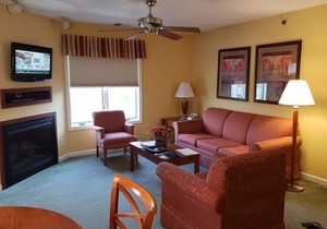 Woodstone at Massanutten 1br suite, Friday check-in