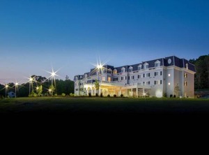 Courtyard | Lenox
