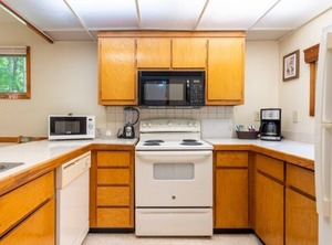 Cozy Club Wyndham Resort At Shawnee Village East Stroudsburg | Shawnee On Delaware