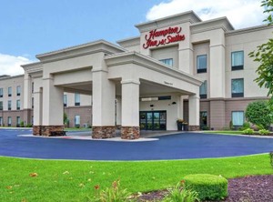 Hampton Inn Suites | New Hartford
