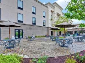 Hampton Inn Suites | New Hartford