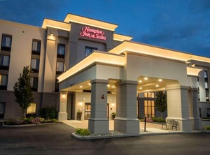 Hampton Inn Suites Tilton | Lochmere