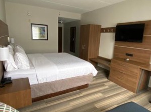 Holiday Inn Express Hotel Warrenton Ihg | Warrenton