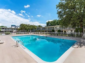 Howard Johnson | Colonie