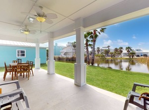 Mustang Royale | Port Aransas