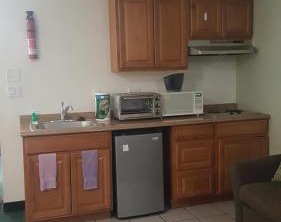 Oyster Bay Inn Suites | West Hills