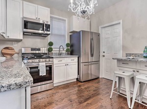 Newark Townhome Airport | Weequahic