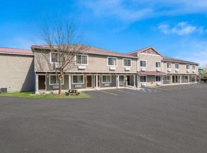Red Roof Inn Falls George | Queensbury