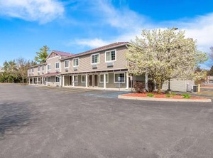 Red Roof Inn Falls George | Queensbury