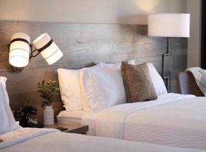 Clarion Hotel | Lake Delton