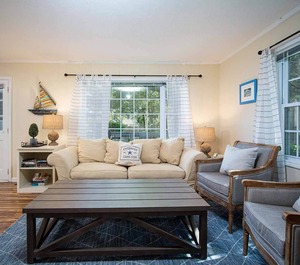 Captain Gosnold Village Cottage Hyannis 