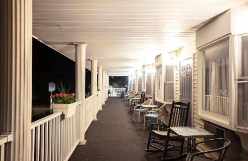 Conway House | 1000 m² Motel ∙ 5 guests