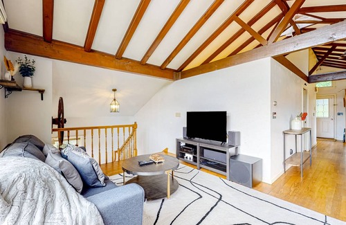 Clarendon House | 102 m² House ∙ 1 bedroom ∙ 4 guests