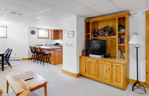 North Troy Condo | 107 m² Condo ∙ 2 bedrooms ∙ 7 guests