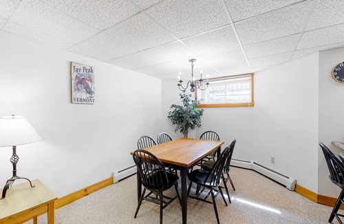 North Troy Condo | 107 m² Condo ∙ 2 bedrooms ∙ 7 guests