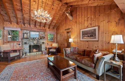 Brant Lake House | 108 m² House ∙ 3 bedrooms ∙ 6 guests