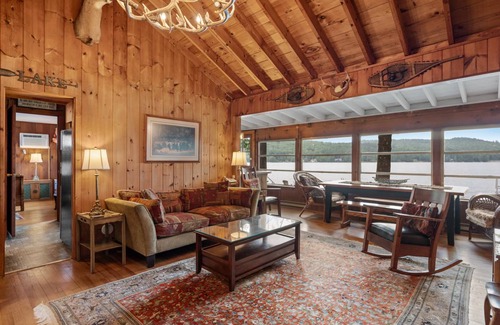 Brant Lake House | 108 m² House ∙ 3 bedrooms ∙ 6 guests