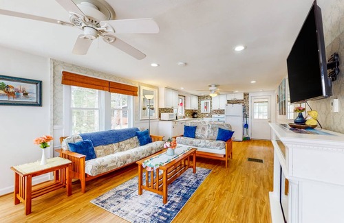 South Sanford House | 112 m² House ∙ 3 bedrooms ∙ 8 guests