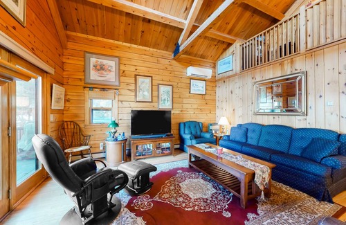 Neshobe Beach House | 121 m² House ∙ 3 bedrooms ∙ 6 guests