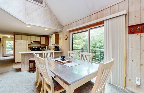 West Dover Cabin | 122 m² Cabin ∙ 3 bedrooms ∙ 8 guests