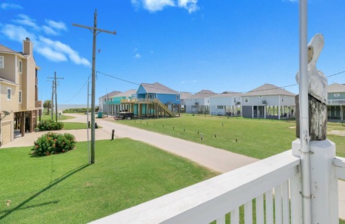 Crystal Beach House | 123 m² House ∙ 3 bedrooms ∙ 10 guests